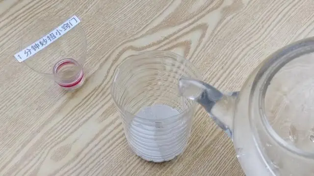 咋灭苍蝇_灭苍蝇的最好方法_苍蝇用什么方法灭最好